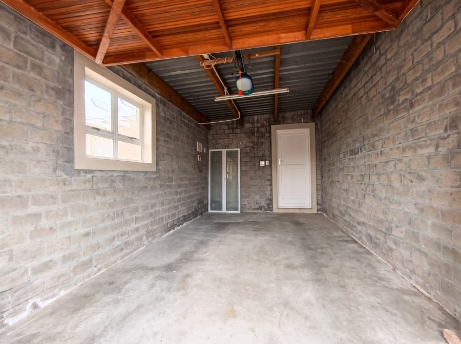 To Let 2 Bedroom Property for Rent in Costa Da Gama Western Cape